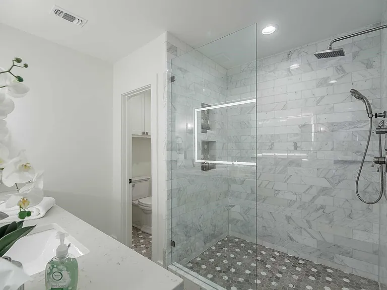 4100 University Blvd — Photo 12