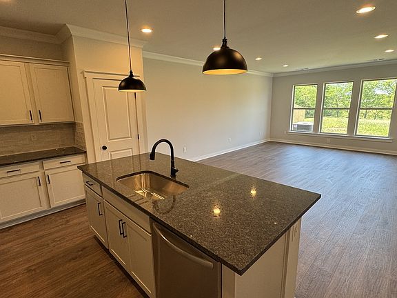 5th image of 510 W Foxrun Lot 33