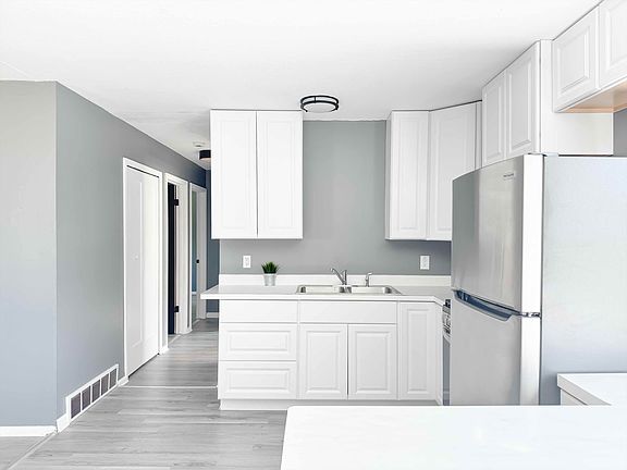 3rd image of 2538 White St