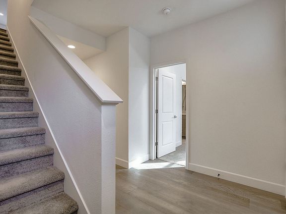 5th image of 2930 Sanor Pl #114