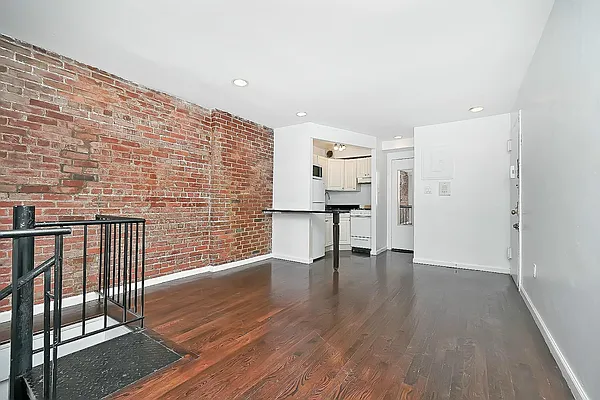 Rented by Keller Williams NYC | media 9