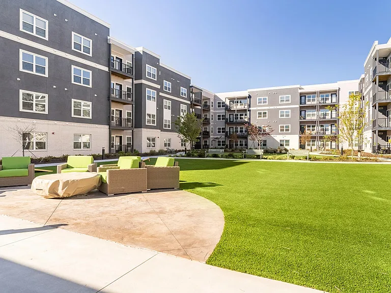 Outlook Gwinnett - 55+ Active Adult Apartment Homes — Photo 4