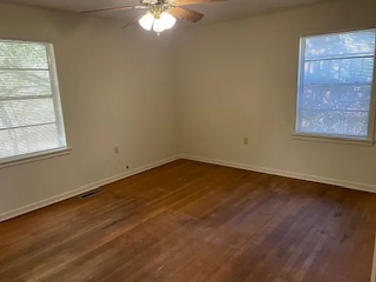 1025 W Sloan St — Photo 7