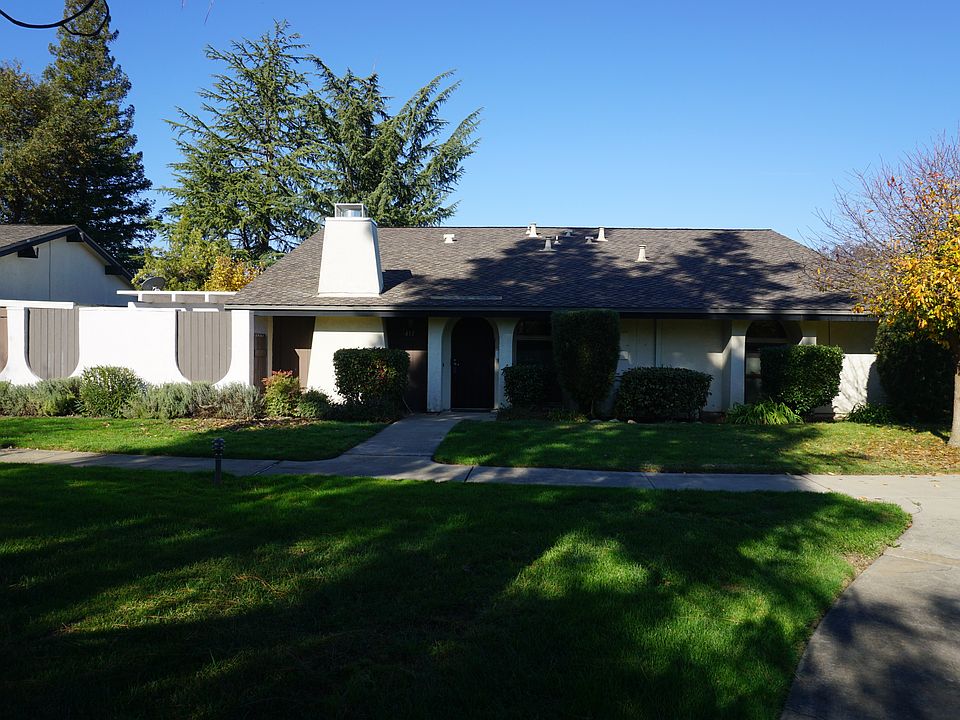 1st image of 413 Safflower Pl