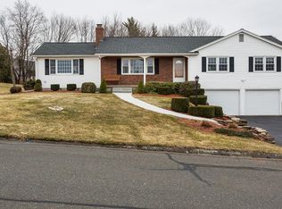 11 Southwick Hl, Southwick, MA 01077