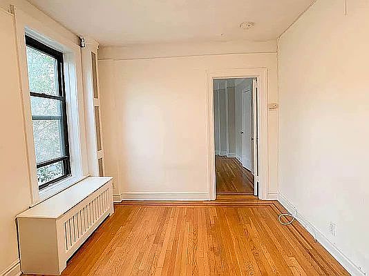 3rd image of 2521 31st Ave #B12