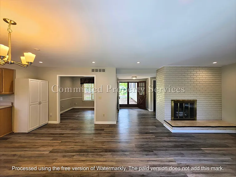 38156 Southfarm Ct — Photo 2