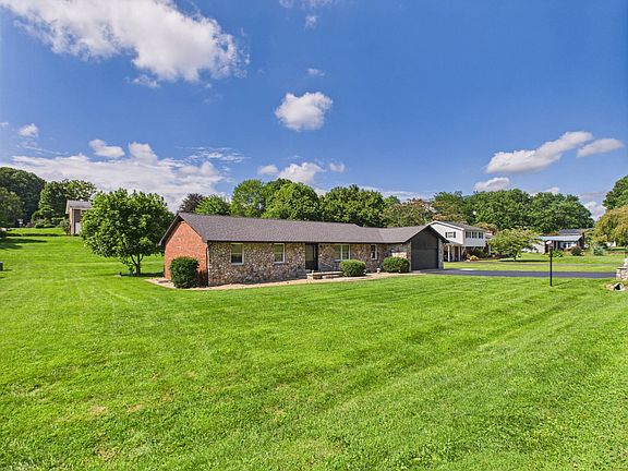 2nd image of 19429 Heritage Dr