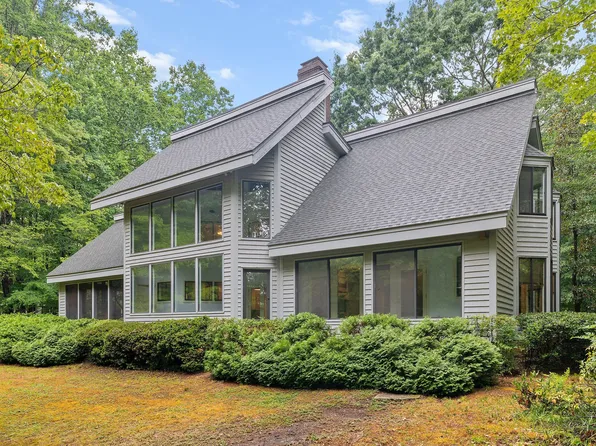 5324 Sendero Dr, Raleigh, NC 27612
