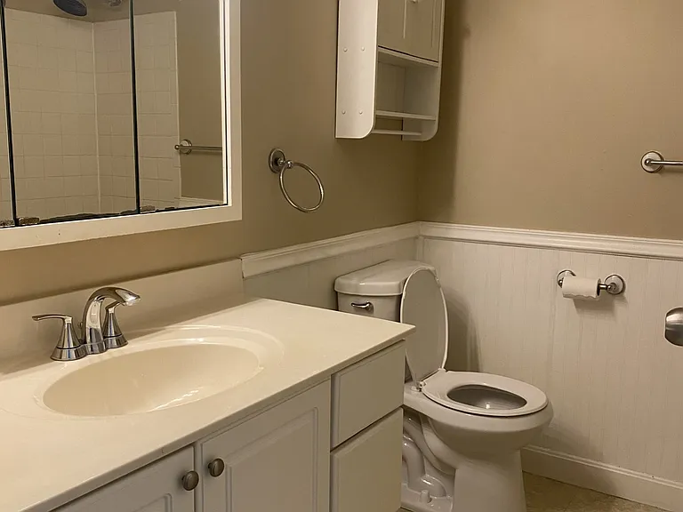 7 Village Rock Ln #5 — Photo 11