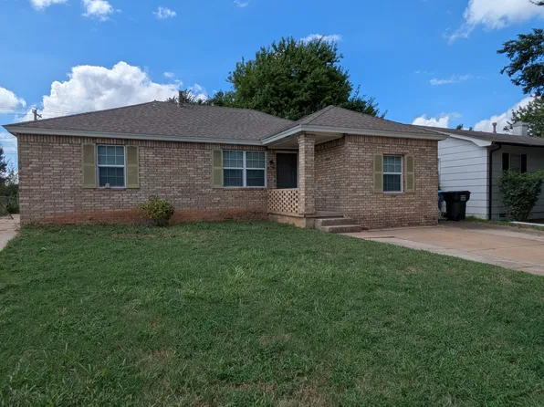 31 Shirley Ln, Edmond, OK 73003
