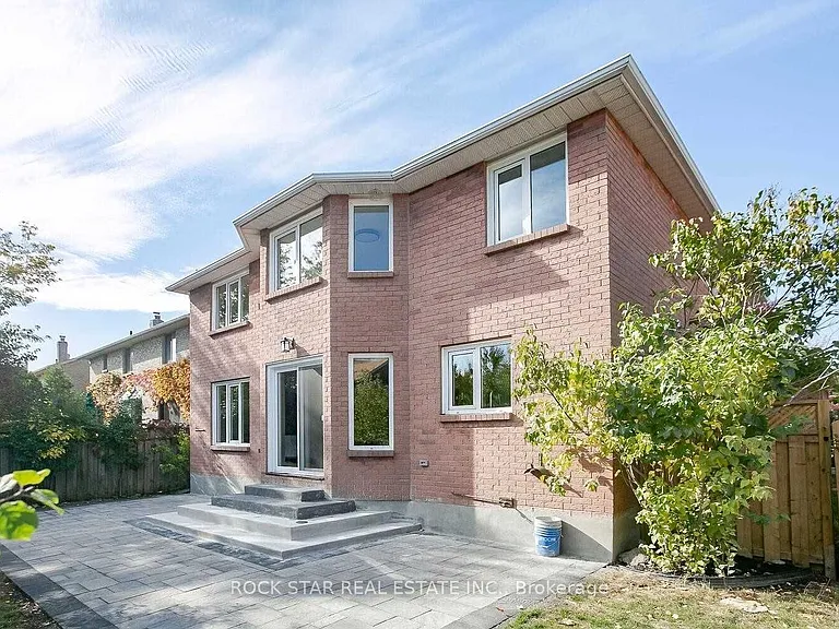 160 River Oaks Blvd E — Photo 40