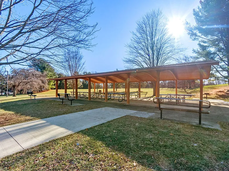 17020 Briardale Rd — Photo 43