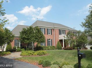 10418 Willow Crest Ct, Vienna, VA 22182