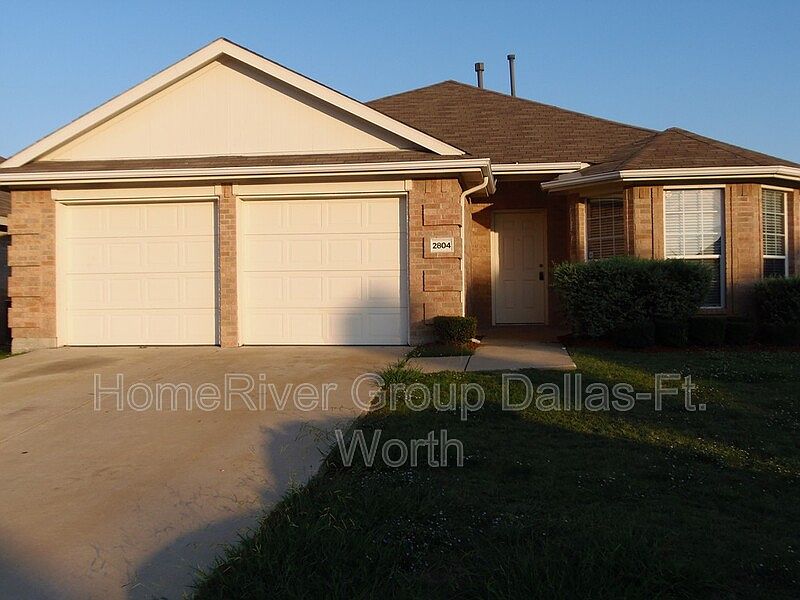 1st image of 2804 Goldfinch Dr