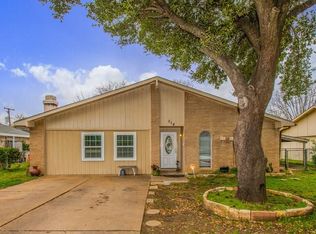 514 Campfire Dr, Grand Prairie, TX 75052