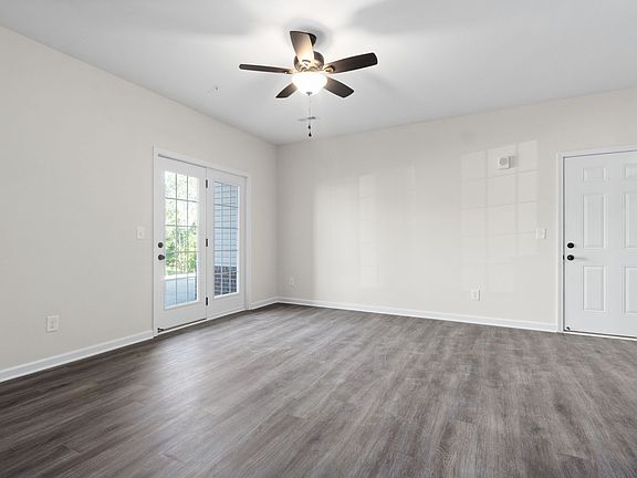 2nd image of 229 E Johnson Cir Unit A209