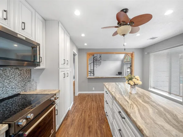 16118 York Minster Dr, Spring, TX 77379