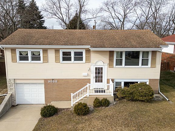 2nd image of 9038 S Oakwood Dr