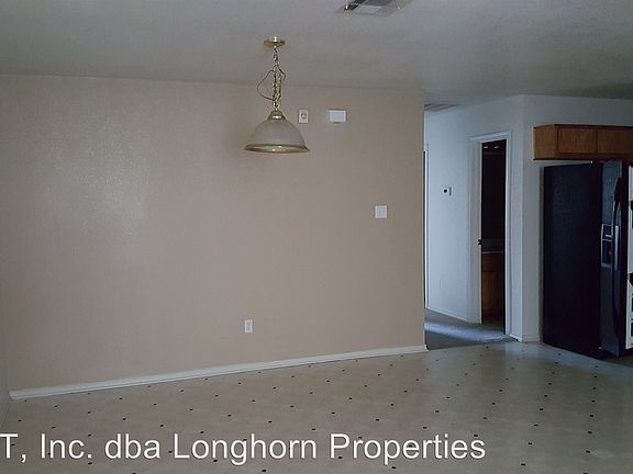 3rd image of 2706-A Lucille Dr