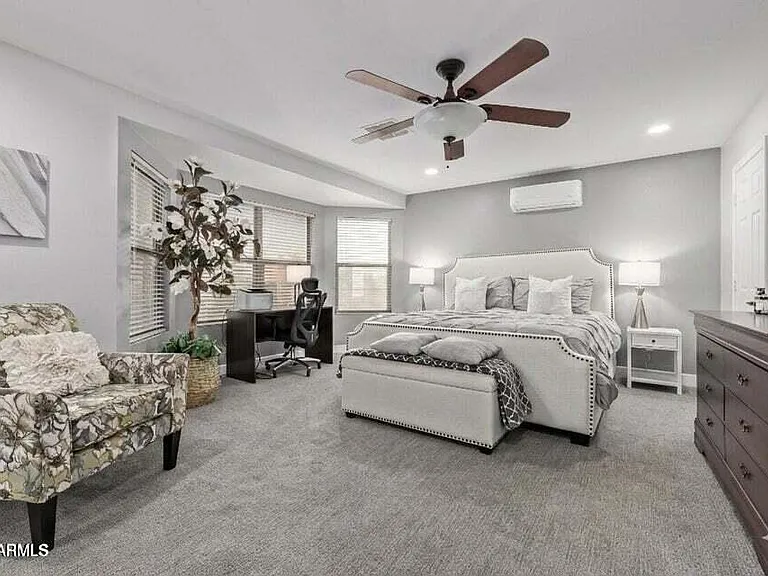 10617 W Daley Ln — Photo 54