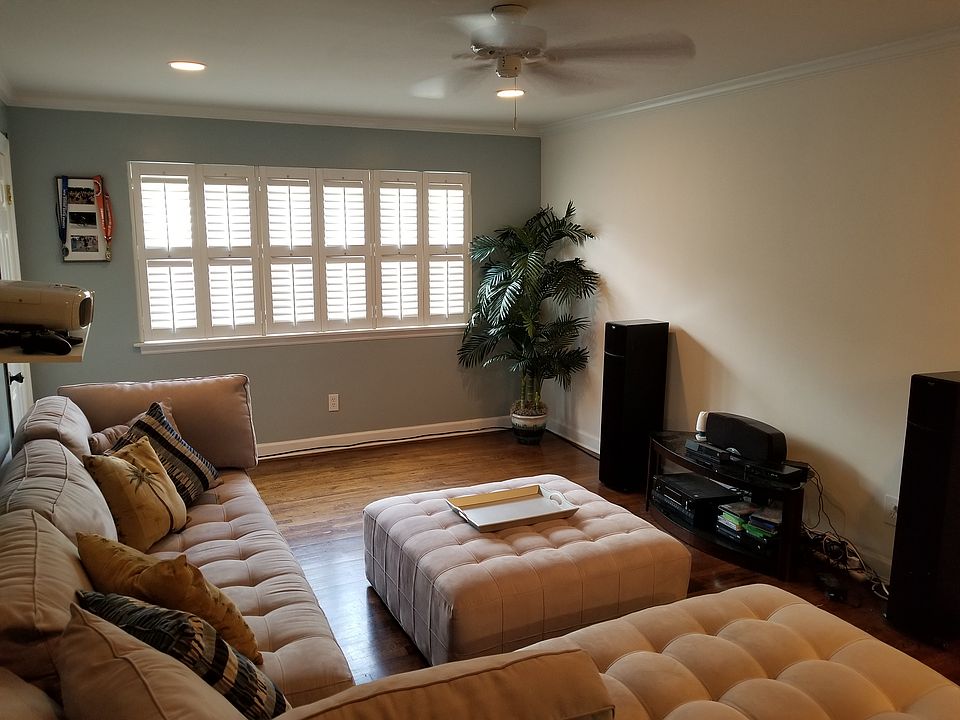 2nd image of 161 Saint Margaret St APT 1