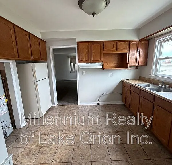 34019 Garfield Rd — Photo 5