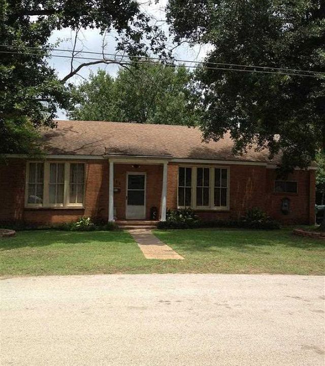 1st image of 111 Blacknall Dr