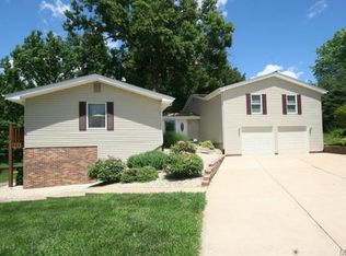 645 Lakeview Rd, Lake Saint Louis, MO 63367