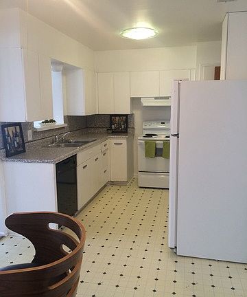 2nd image of 147 Tansyl Dr