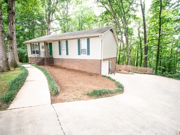 136 Hickory St, Maylene, AL 35114