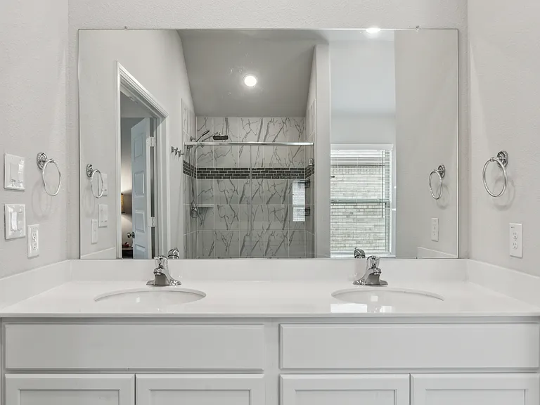 1424 Bellaire St — Photo 22
