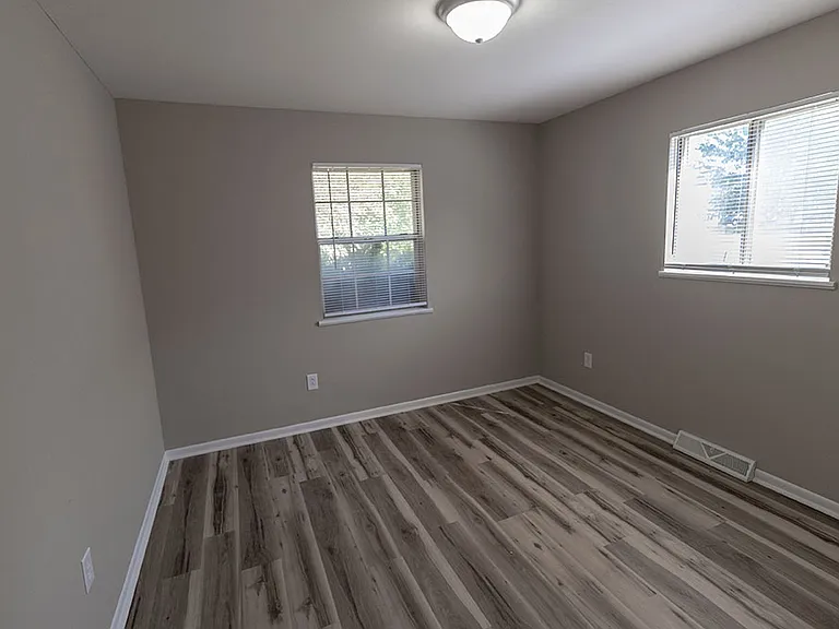 3415 Balboa Ln — Photo 7