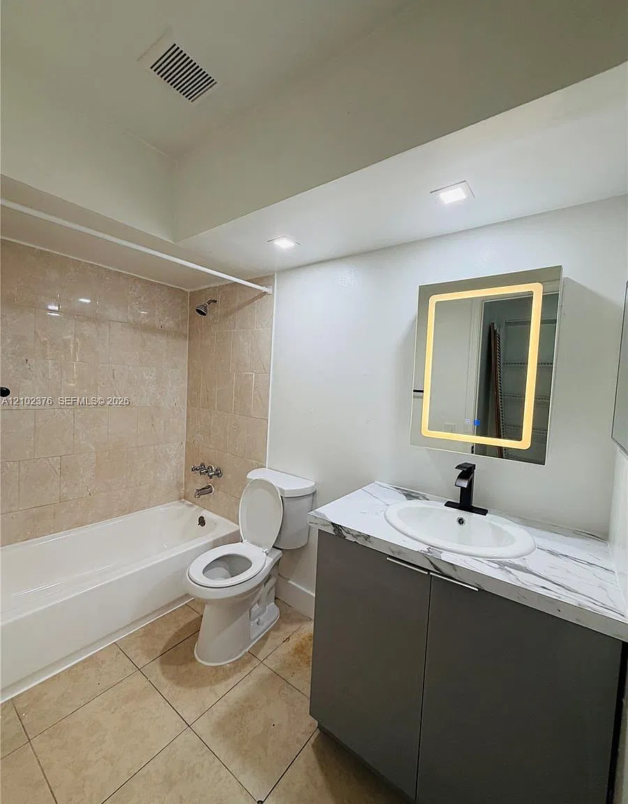 2 bed, 1.0 bath, $1,850 — Photo 4