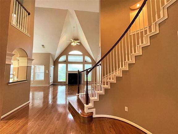 5th image of 16907 Laguna Springs Dr