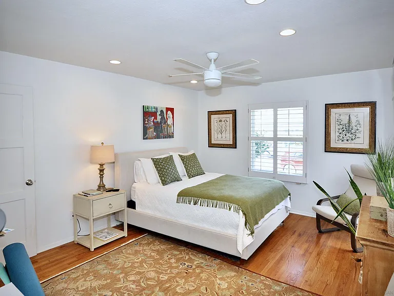 529 Fern Gln — Photo 18