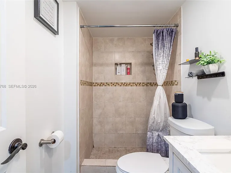 9340 Lagoon Pl #304 — Photo 14