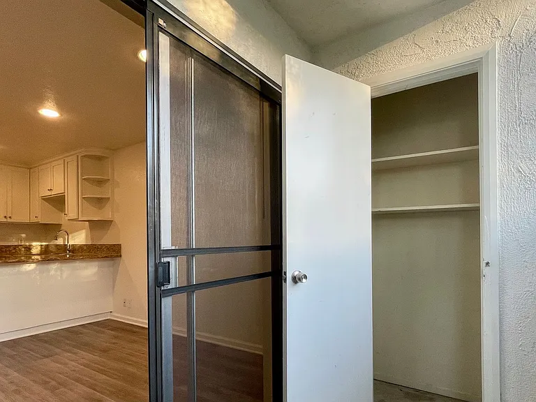320 W Canon Perdido St #3 — Photo 8