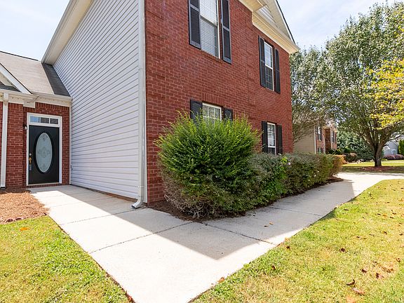 3rd image of 303 Oconee Ct