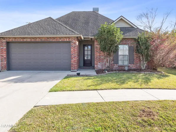 102 Portsmouth Dr, Broussard, LA 70518