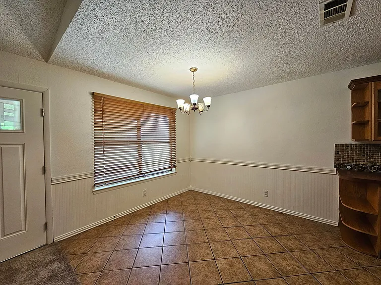 3201 Paintrock Dr — Photo 5