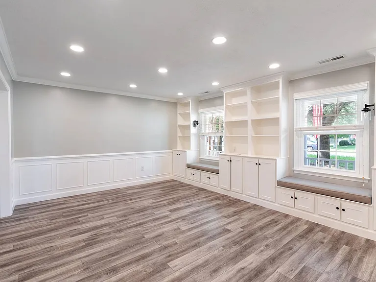 412 Peachtree Ln — Photo 3