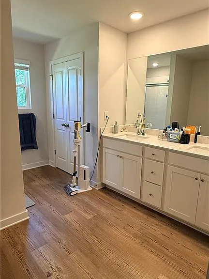 1030 Sutherland Ln — Photo 11