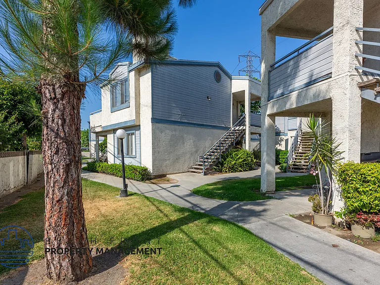 7739 Bradwelll Ave. — Photo 31