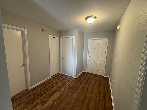 3rd image of 1730 Lagoon Cir
