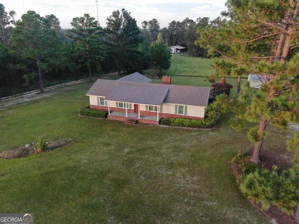 37 Hilltop Dr, Lumber City, GA 31549