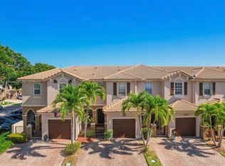 9266 SW 220th St, Cutler Bay, FL 33190