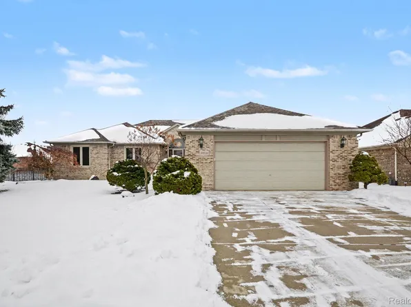 39516 Vinnie Ct, Clinton Township, MI 48038