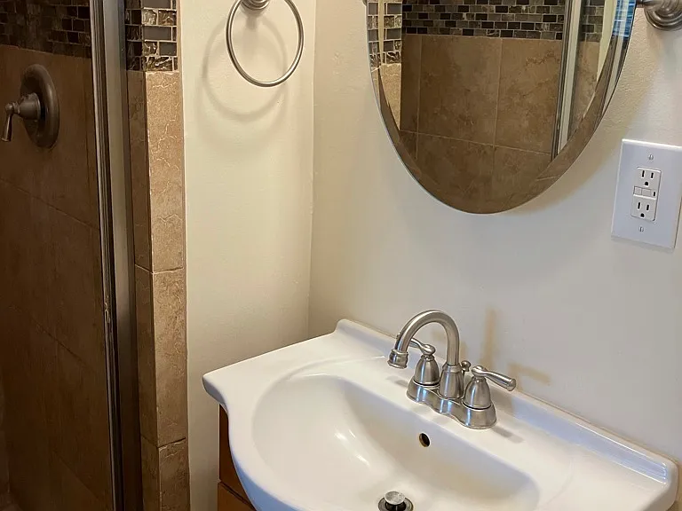 723 Adams St NE — Photo 27