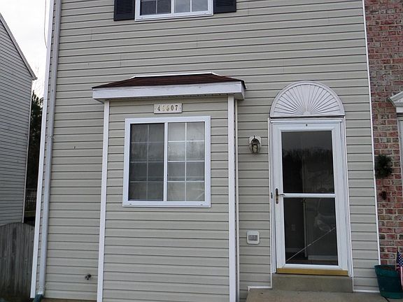 2nd image of 45507 Knockeyon Ln